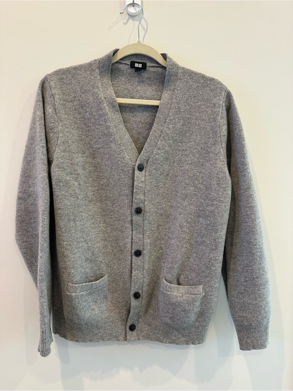 Uniqlo Gray V-Neck Button Cardigan with Pockets